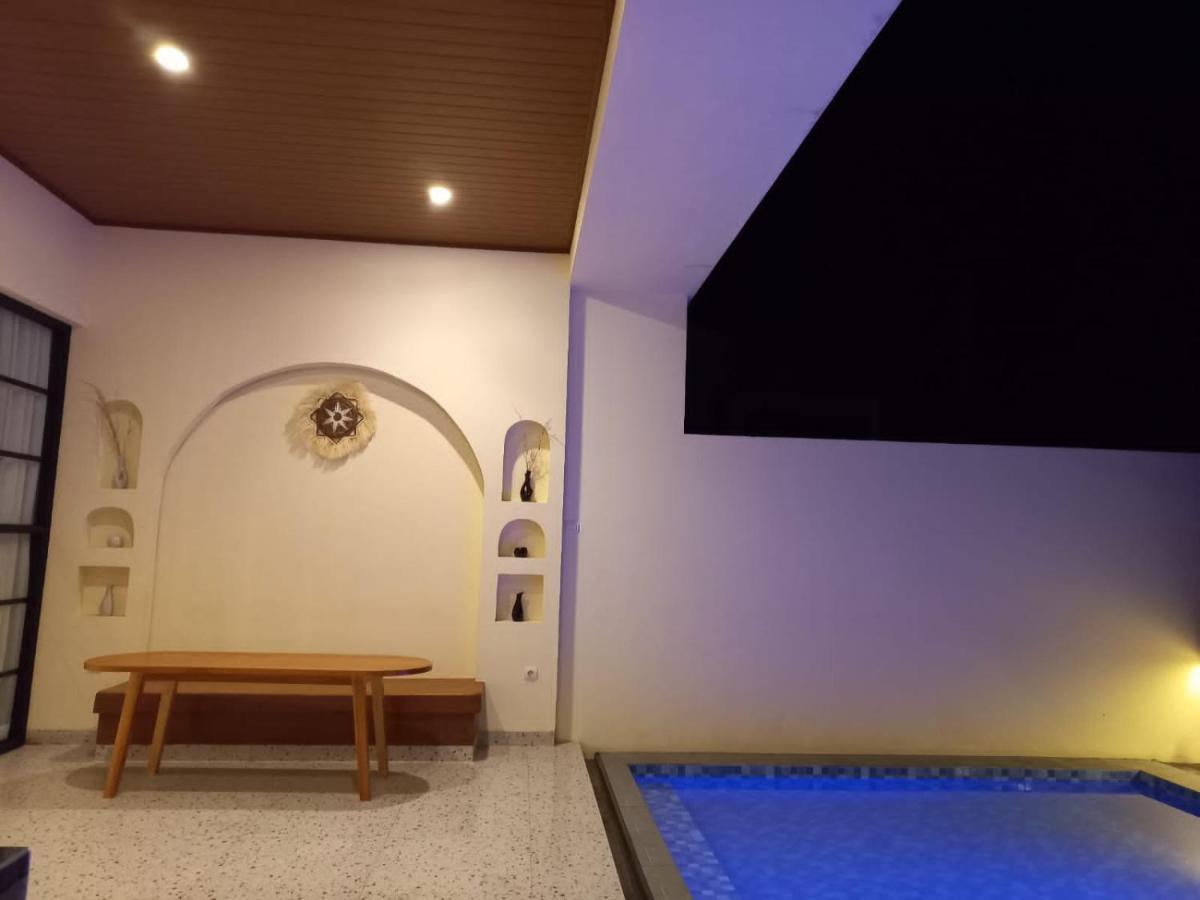 Cikundul Azalea Room By The Anp Villas חדר תמונה